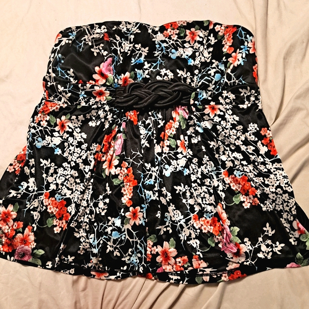 Torrid old label tube top